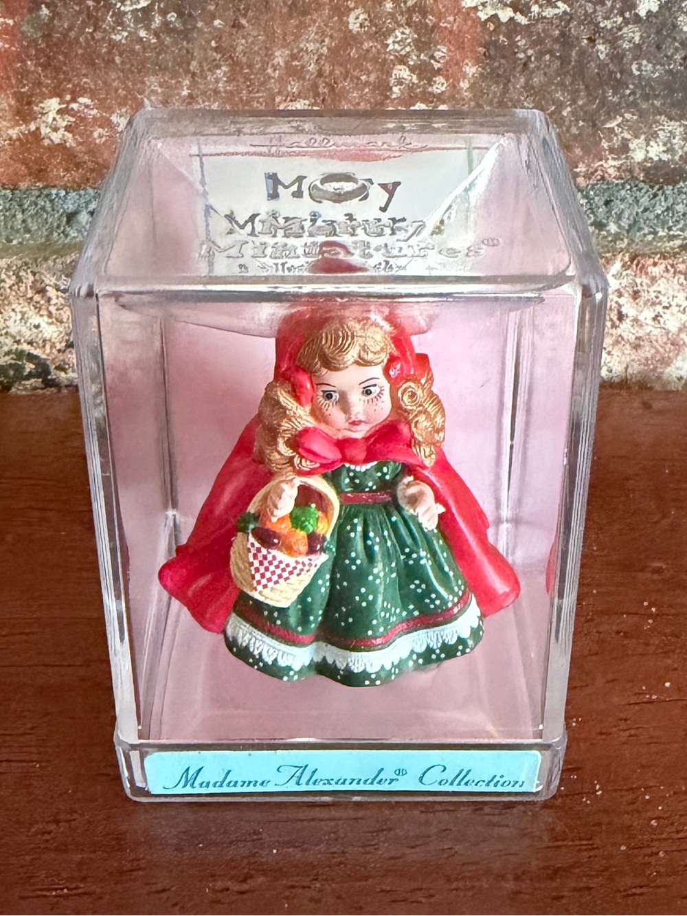 Hallmark Merry Miniatures- 2000 Madame Alexander Little Red Riding Hood 1991